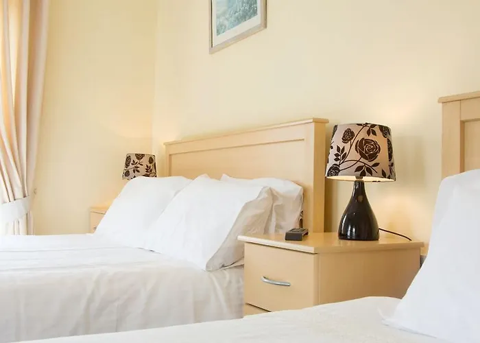 Walsh's Bridge 3* Newport (Mayo)