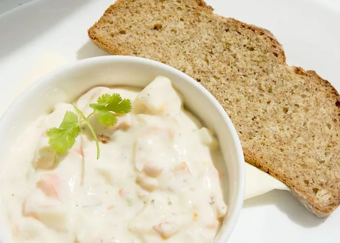 Walsh's Bridge 3* Newport (Mayo)