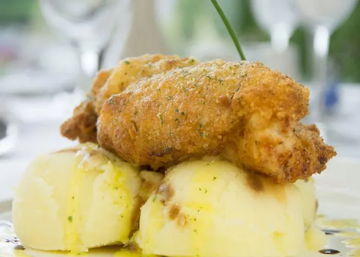 Walsh's Bridge 3* Newport (Mayo)